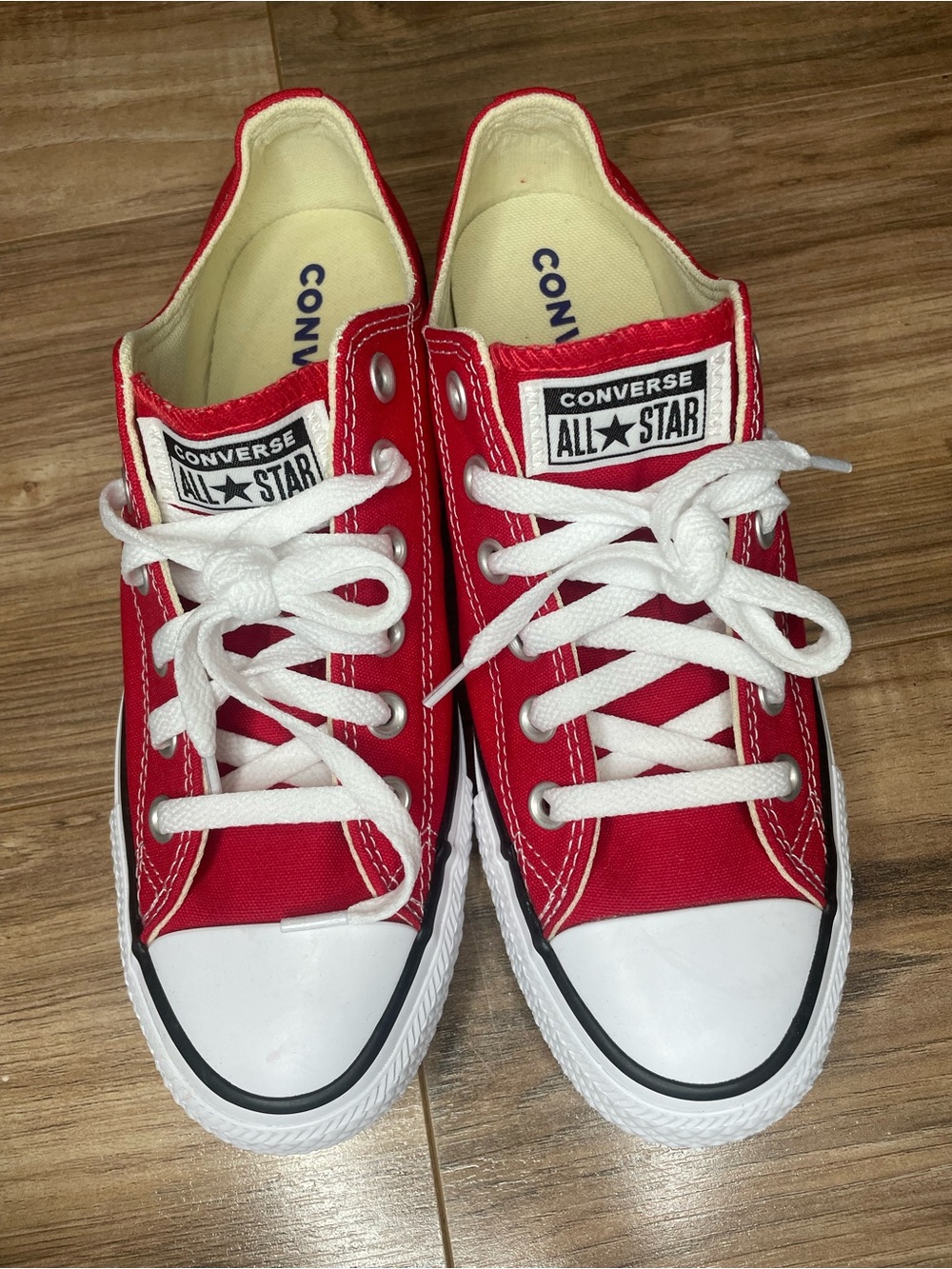 Converse Low Top Sneakers in Red and White
